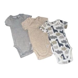 Babyboy gerber organic onesies